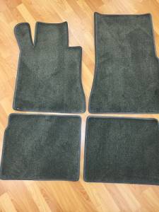 Lloyd Mats - Mercedes® Ultimat Floor Mats, 4-Piece, Graphite, 1981-1985 (126)