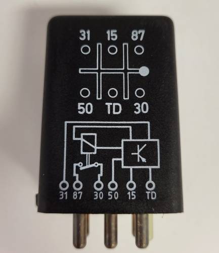 GENUINE MERCEDES - Mercedes® Fuel Pump Relay, 1977-1981 (116/123)