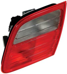 Mercedes® Right Tail Light Assembly, Lamp On Hatch, 1998-1999 (210)