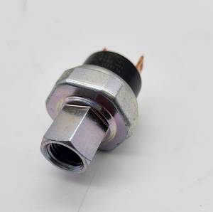 Performance Products® - Mercedes® Female Connection Freon Pressure Switch, 1977-1985 (123) - Image 2