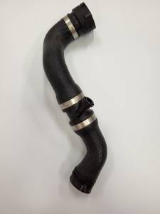 Mercedes® Upper Radiator Coolant Hose, 2003-2006, 220-501-56-82 (220)