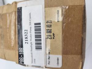 HELLA - Mercedes® Headlight Washer Pump, 1996-2003 (170/208/210) - Image 2