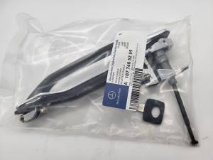 GENUINE MERCEDES - Mercedes® Door Handle With Key, OEM, Right, 1986-1989 (107) - Image 2